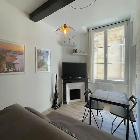 Studio Charmant En Plein Centre-ville Bordeaux